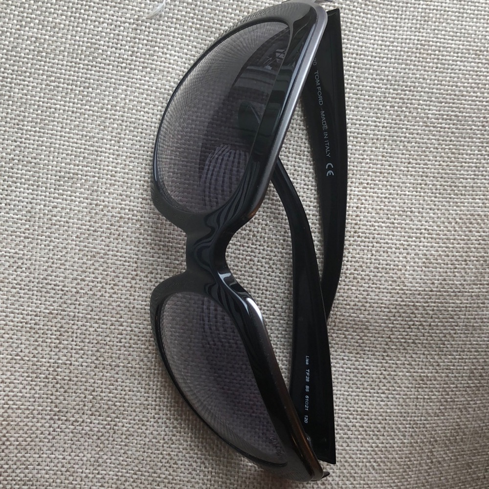 TomFord sunglasses/ Made in Italy - Picture 5 of 7